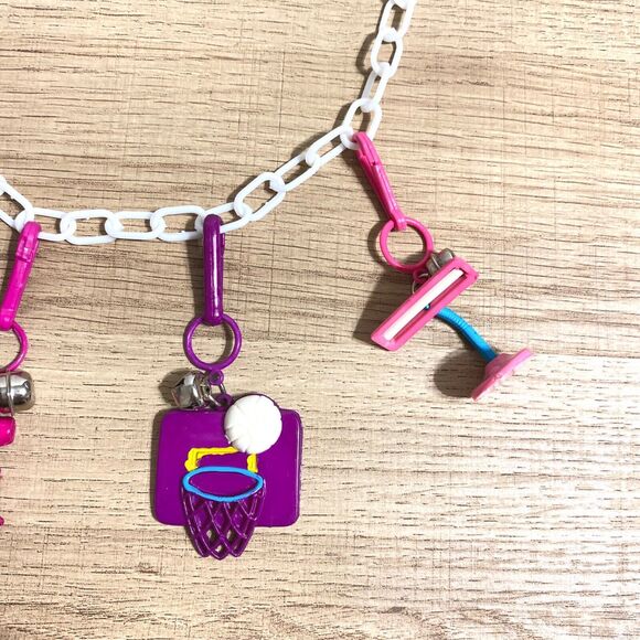 Vtg Plastic Charms Bell Clip Set of 4 Lamp Basketball Pipe White Chain Necklace - Picture 4 of 9